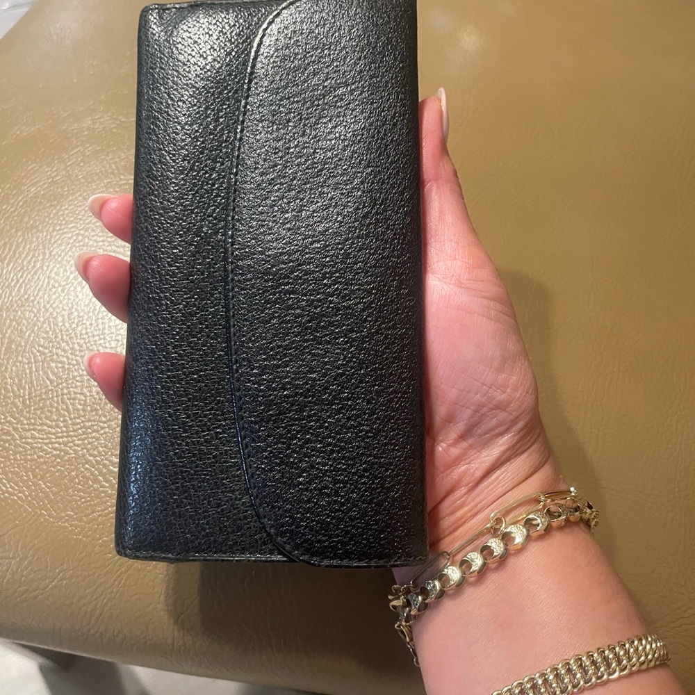 Gucci Black Leather Card Holder with Gold Clasp - Picture 3 of 11